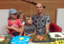Czytelnicze animacje w Tężniopolis. Przemysław Wechterowicz pierwszym gościem dziecięcej biblioteki Czytelnicze animacje w Tężniopolis. Przemysław Wechterowicz pierwszym gościem dziecięcej biblioteki
